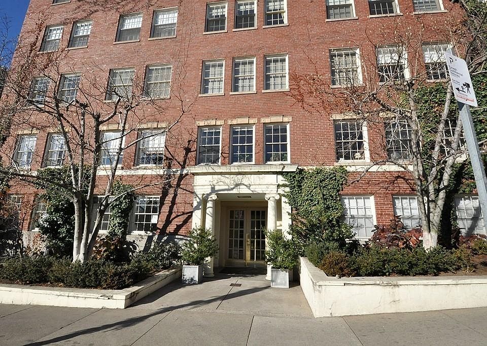 37 Beacon Street - Beacon Hill